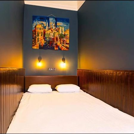 Appartement Центр На Вулиці Проспект Шевченка 12 Навпроти Макдональса З Балконом à Lviv Extérieur photo