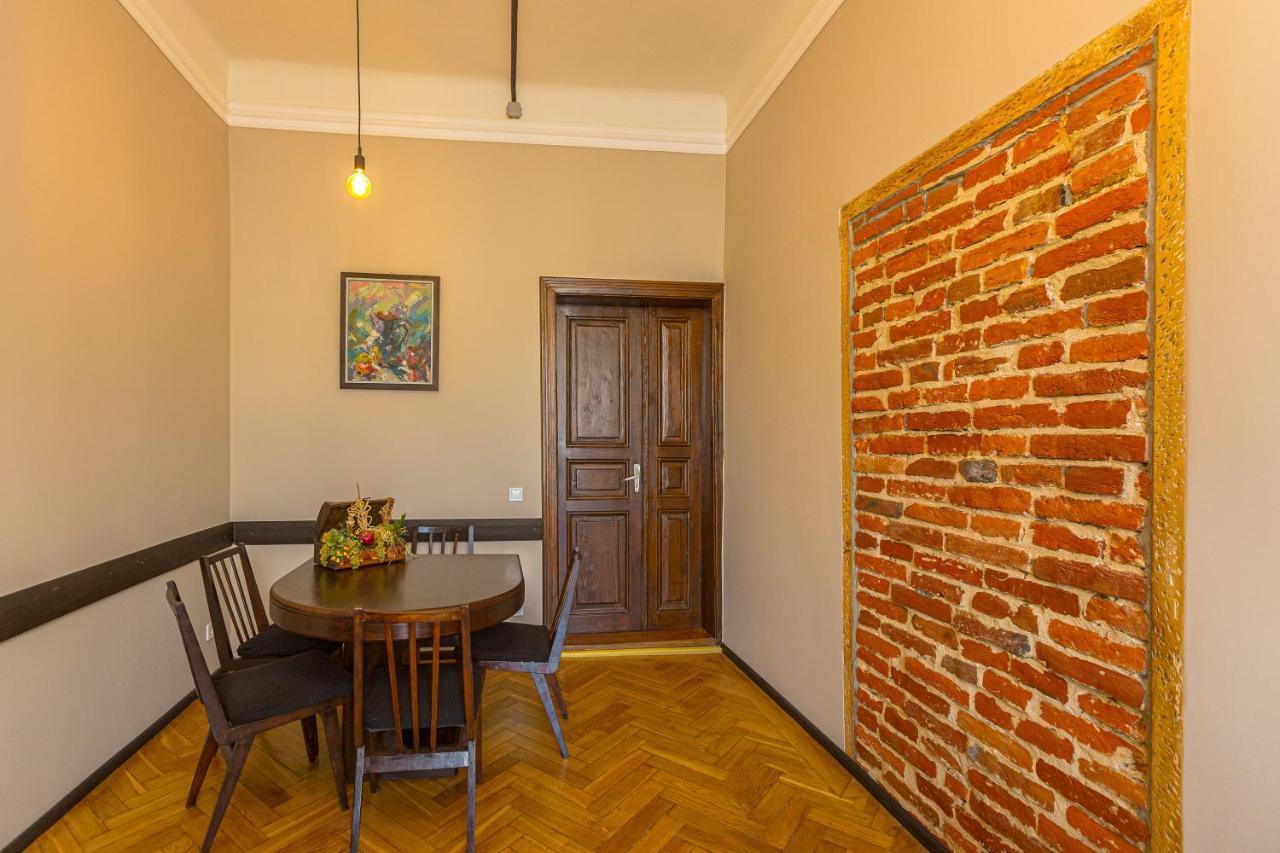Appartement Центр На Вулиці Проспект Шевченка 12 Навпроти Макдональса З Балконом à Lviv Extérieur photo